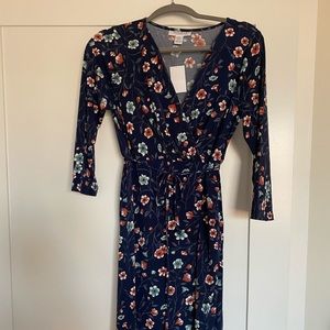 Motherhood faux wrap dress NWT